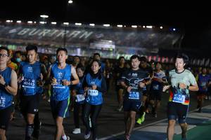 BIB: 40445, 6347, 41663, 41713, 351
                            <button type="button" onclick="openModal(10580875)" class="btn btn-primary btn-sm float-right btn-popup" data-toggle="modal" data-target=".modal-high-quality">
                        <i class="fas fa-shopping-cart"></i> Add to Cart
                    </button>
                                            <button type="button" onclick="isThisMe(10580875, true)" class="btn btn-success btn-sm float-right btn-popup btn-isme hidden" data-toggle="tooltip" data-placement="bottom" title="นี่คือรูปของคุณใช่ไหม คลิกที่นี่เพื่อเอาเข้าอัลบั้ม">
                        <i class="fas fa-plus"></i> Add to album
                    </button>
                    <button type="button" onclick="isThisMe(10580875, false)" class="btn btn-warning btn-sm float-right btn-popup btn-isnotme hidden">
                        <i class="fas fa-ban"></i> Remove from album
                    </button>